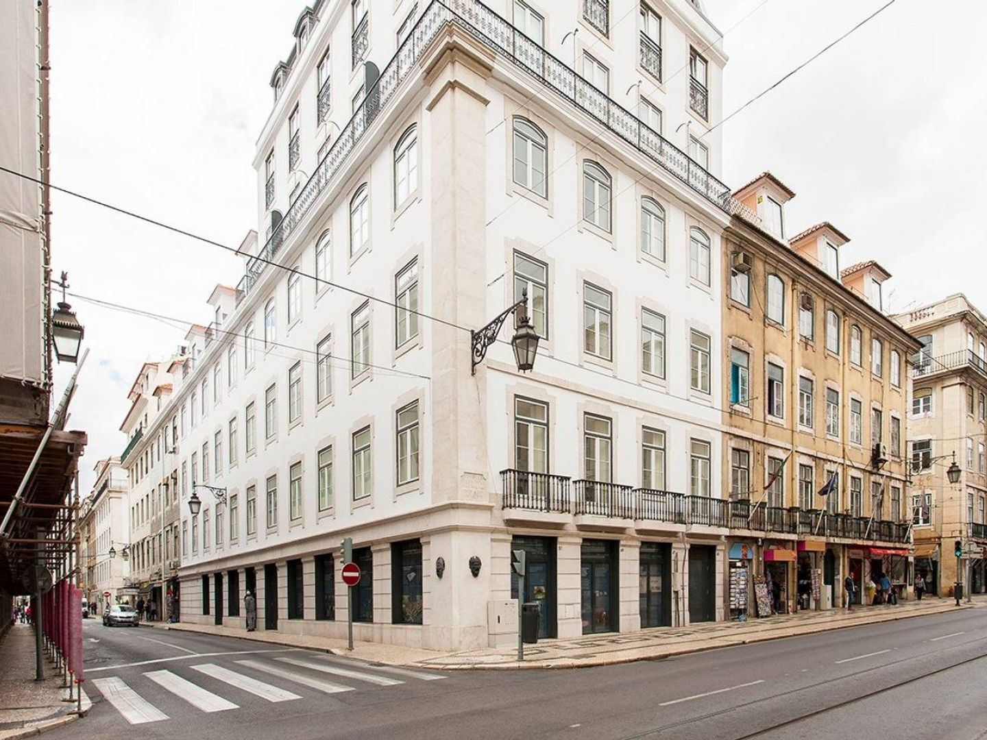ALTIDO Modern 1-bed Apt nearby Praça do Comércio, in Baixa Lisboa Extérieur photo